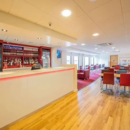 Travelodge West Park Szálloda 3*