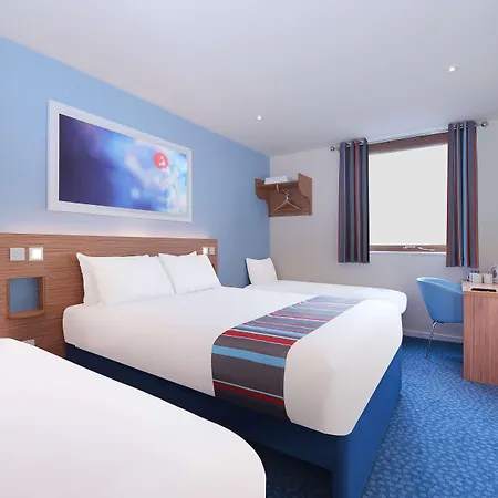Travelodge West Park فندق 3*