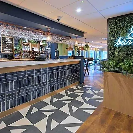 فندق Travelodge West Park