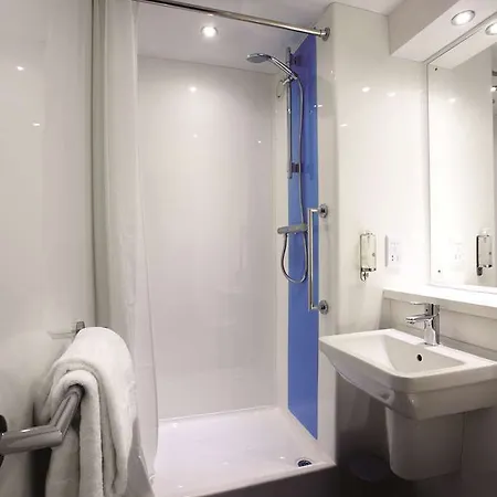 Travelodge West Park 3*
