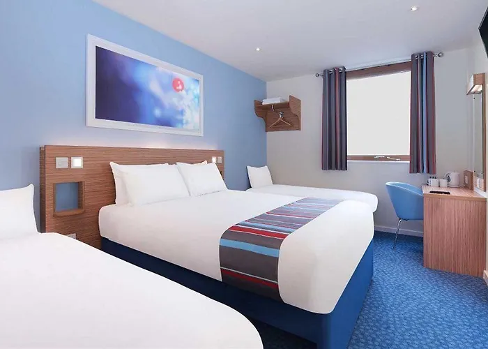 Travelodge West Park Hotel 3*