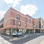 Travelodge West Park 3*