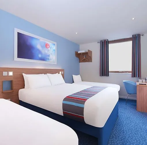 Travelodge West Park Hotel 3*