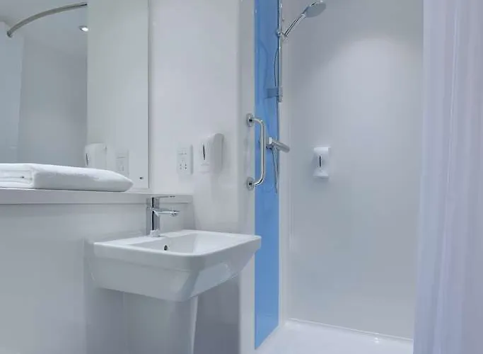 Travelodge West Park 3*